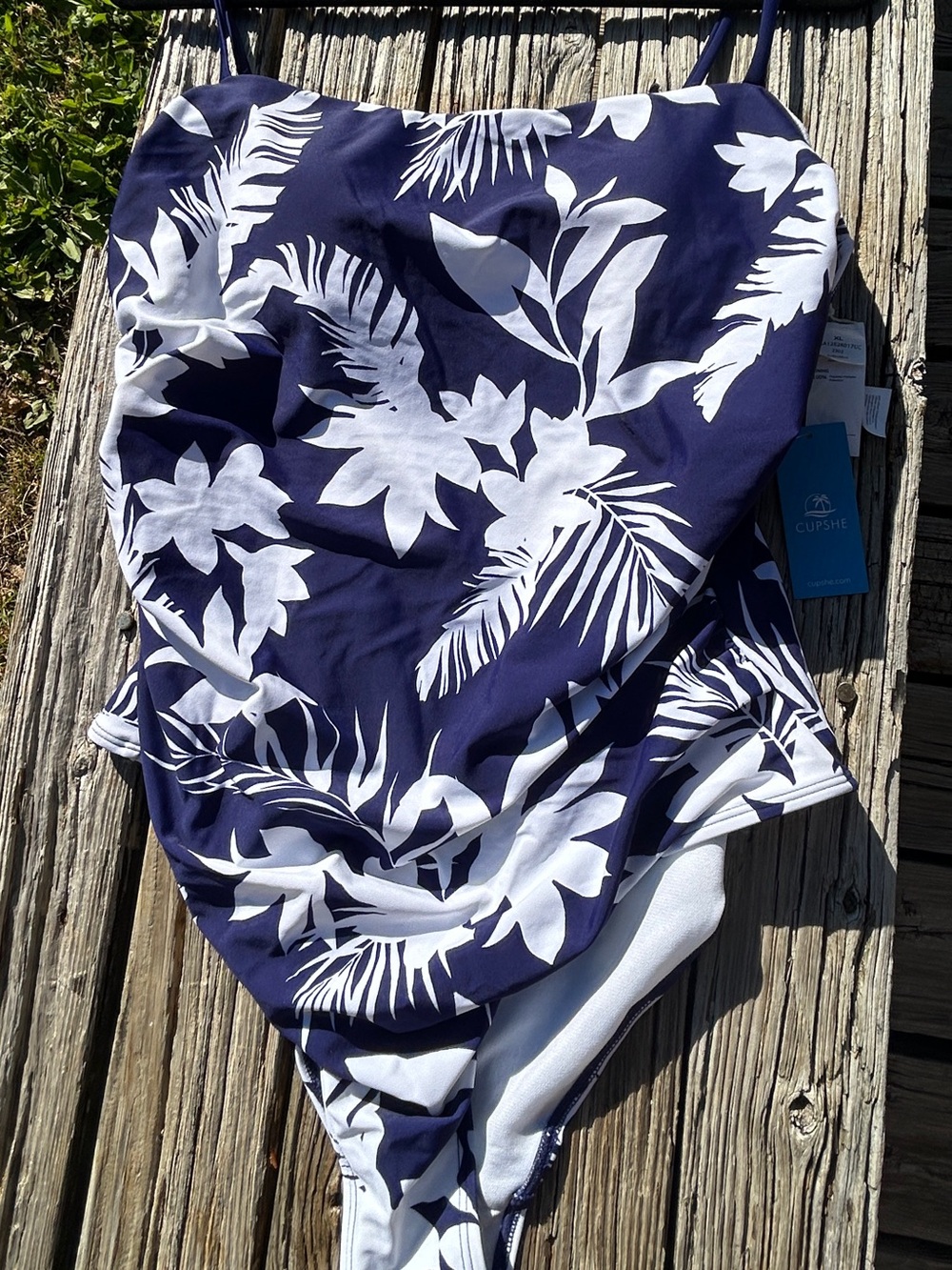 Cupshe One Piece Swimsuit Women XL Blue White Floral Tropical Shelf Bra NWT - Picture 3 of 6